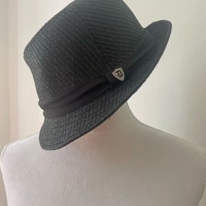19DPC21 Black Fedora